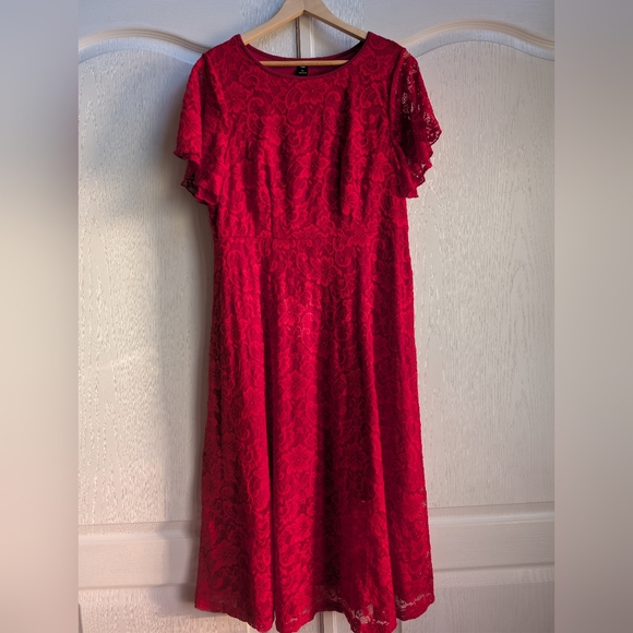 ❤️Red Lace Dress❤️ - Picture 9 of 12